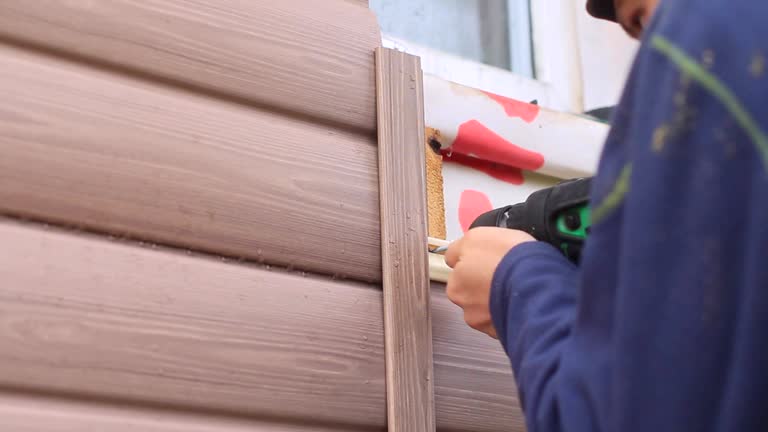 Best Wood Siding Installation  in Flora, AL